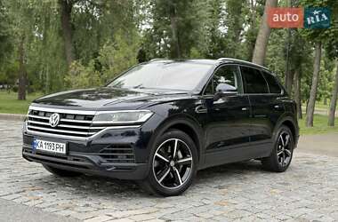 Внедорожник / Кроссовер Volkswagen Touareg 2020 в Киеве