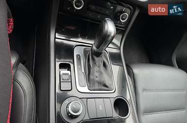 Внедорожник / Кроссовер Volkswagen Touareg 2011 в 