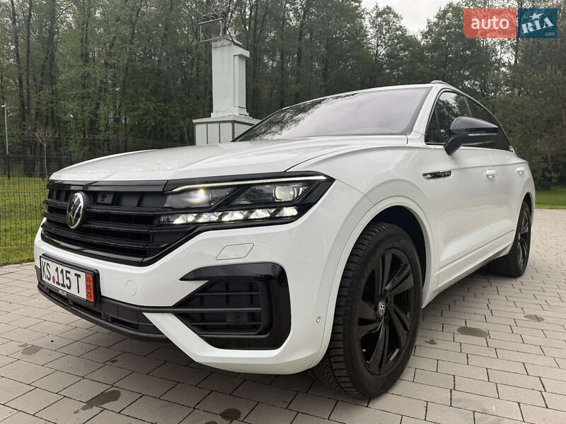 Внедорожник / Кроссовер Volkswagen Touareg 2022 в 