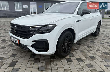 Внедорожник / Кроссовер Volkswagen Touareg 2022 в 