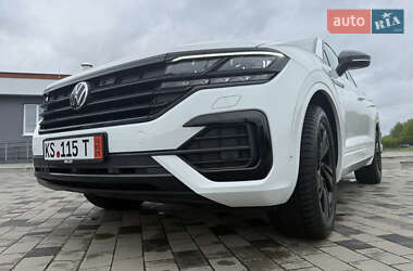Внедорожник / Кроссовер Volkswagen Touareg 2022 в 