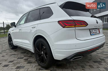 Внедорожник / Кроссовер Volkswagen Touareg 2022 в 