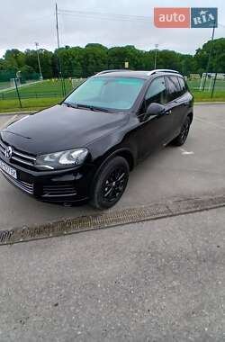 Позашляховик / Кросовер Volkswagen Touareg 2012 в 