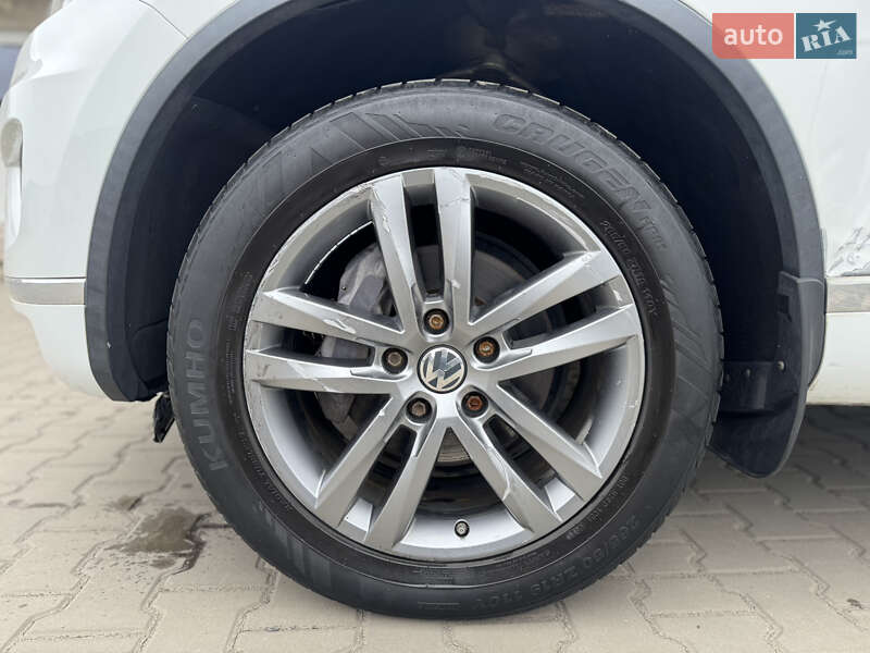 Внедорожник / Кроссовер Volkswagen Touareg 2016 в Луцке
