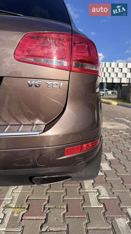 Внедорожник / Кроссовер Volkswagen Touareg 2011 в Одессе