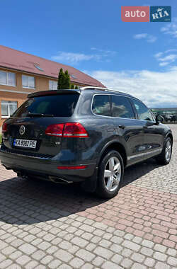 Внедорожник / Кроссовер Volkswagen Touareg 2014 в 