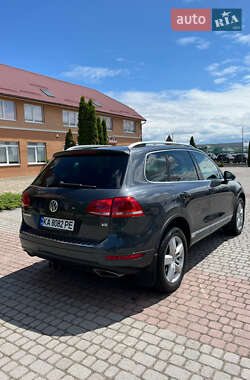 Внедорожник / Кроссовер Volkswagen Touareg 2014 в 