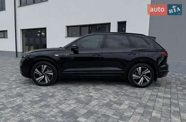 Внедорожник / Кроссовер Volkswagen Touareg 2022 в 