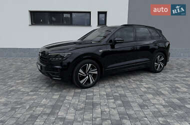 Внедорожник / Кроссовер Volkswagen Touareg 2022 в 