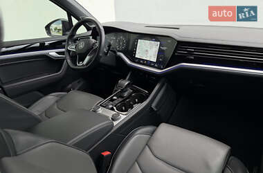 Внедорожник / Кроссовер Volkswagen Touareg 2022 в 