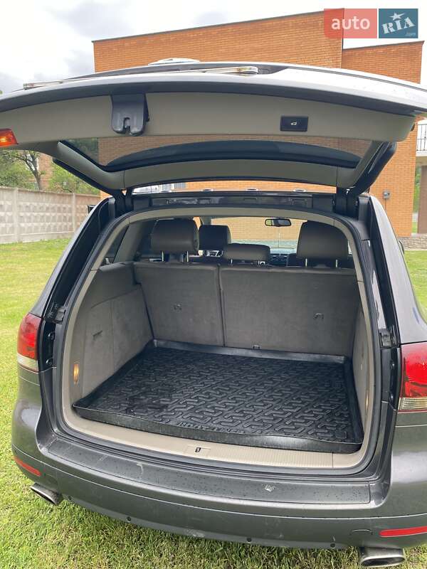 Внедорожник / Кроссовер Volkswagen Touareg 2009 в Фастове