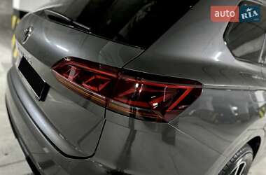 Внедорожник / Кроссовер Volkswagen Touareg 2021 в 