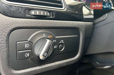 Внедорожник / Кроссовер Volkswagen Touareg 2015 в 