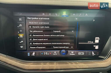 Позашляховик / Кросовер Volkswagen Touareg 2019 в 