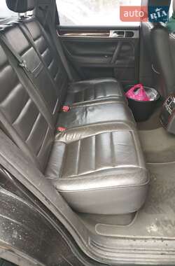 Позашляховик / Кросовер Volkswagen Touareg 2003 в 