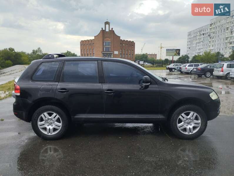 Внедорожник / Кроссовер Volkswagen Touareg 2003 в Славуте