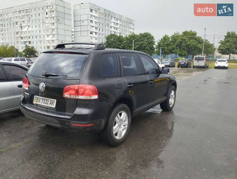 Позашляховик / Кросовер Volkswagen Touareg 2003 в 