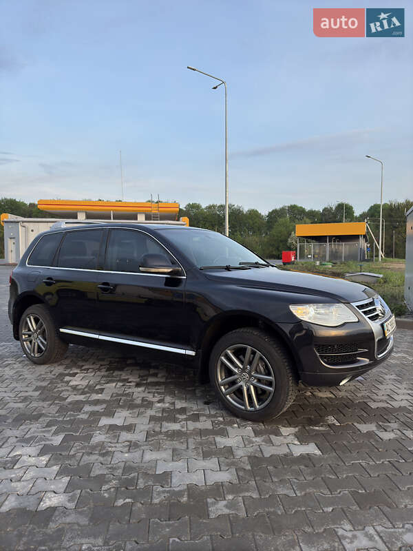 Внедорожник / Кроссовер Volkswagen Touareg 2008 в Луцке
