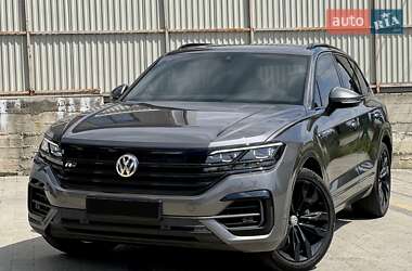 Внедорожник / Кроссовер Volkswagen Touareg 2019 в 