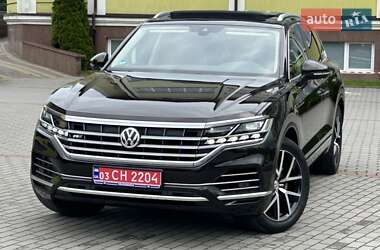 Позашляховик / Кросовер Volkswagen Touareg 2019 в Львові