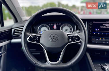 Позашляховик / Кросовер Volkswagen Touareg 2020 в 