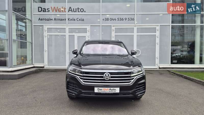 Внедорожник / Кроссовер Volkswagen Touareg 2020 в Киеве