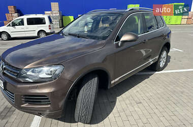 Позашляховик / Кросовер Volkswagen Touareg 2013 в 