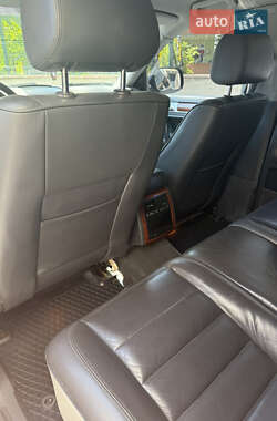 Позашляховик / Кросовер Volkswagen Touareg 2006 в 