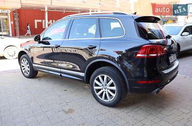 Внедорожник / Кроссовер Volkswagen Touareg 2013 в 
