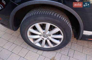Внедорожник / Кроссовер Volkswagen Touareg 2013 в 