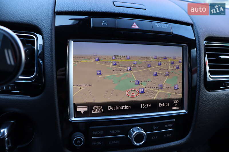 Внедорожник / Кроссовер Volkswagen Touareg 2013 в Львове