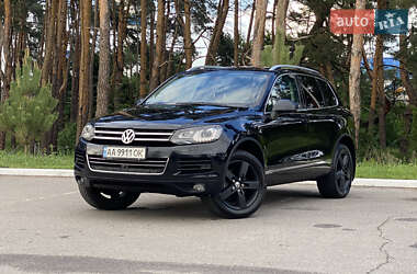 Внедорожник / Кроссовер Volkswagen Touareg 2011 в Киеве