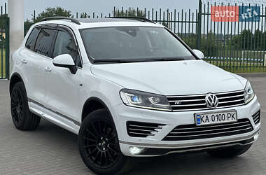 Позашляховик / Кросовер Volkswagen Touareg 2016 в 