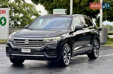 Внедорожник / Кроссовер Volkswagen Touareg 2018 в Львове