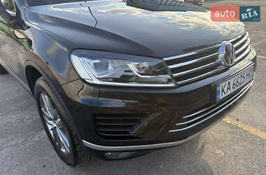 Позашляховик / Кросовер Volkswagen Touareg 2015 в 