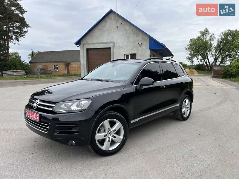 Внедорожник / Кроссовер Volkswagen Touareg 2011 в Радивилове