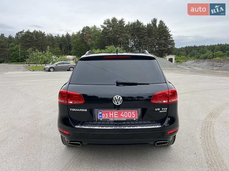 Внедорожник / Кроссовер Volkswagen Touareg 2011 в Радивилове