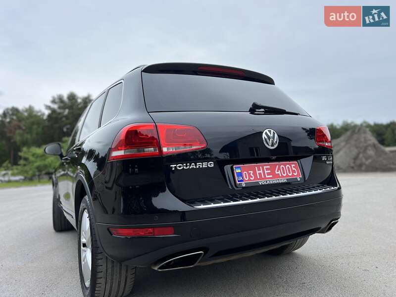 Внедорожник / Кроссовер Volkswagen Touareg 2011 в Радивилове