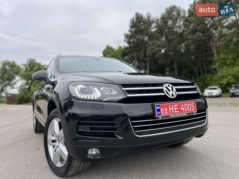 Внедорожник / Кроссовер Volkswagen Touareg 2011 в Радивилове