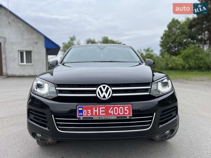 Внедорожник / Кроссовер Volkswagen Touareg 2011 в Радивилове