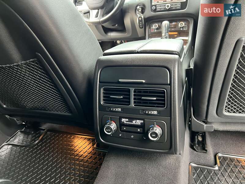 Внедорожник / Кроссовер Volkswagen Touareg 2011 в Радивилове