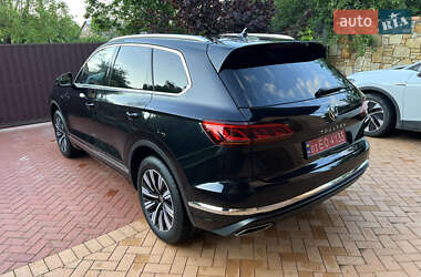 Внедорожник / Кроссовер Volkswagen Touareg 2021 в 