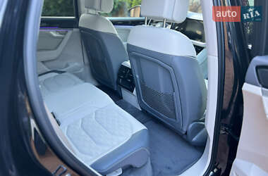 Внедорожник / Кроссовер Volkswagen Touareg 2021 в 