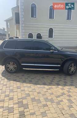 Позашляховик / Кросовер Volkswagen Touareg 2005 в 