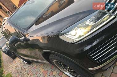 Позашляховик / Кросовер Volkswagen Touareg 2015 в 