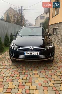 Позашляховик / Кросовер Volkswagen Touareg 2015 в 