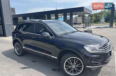 Позашляховик / Кросовер Volkswagen Touareg 2015 в 