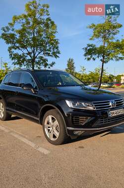 Внедорожник / Кроссовер Volkswagen Touareg 2013 в Мукачево