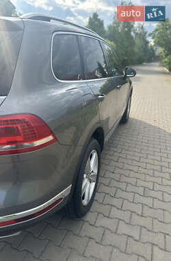 Внедорожник / Кроссовер Volkswagen Touareg 2016 в 