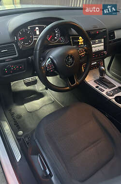Внедорожник / Кроссовер Volkswagen Touareg 2012 в 